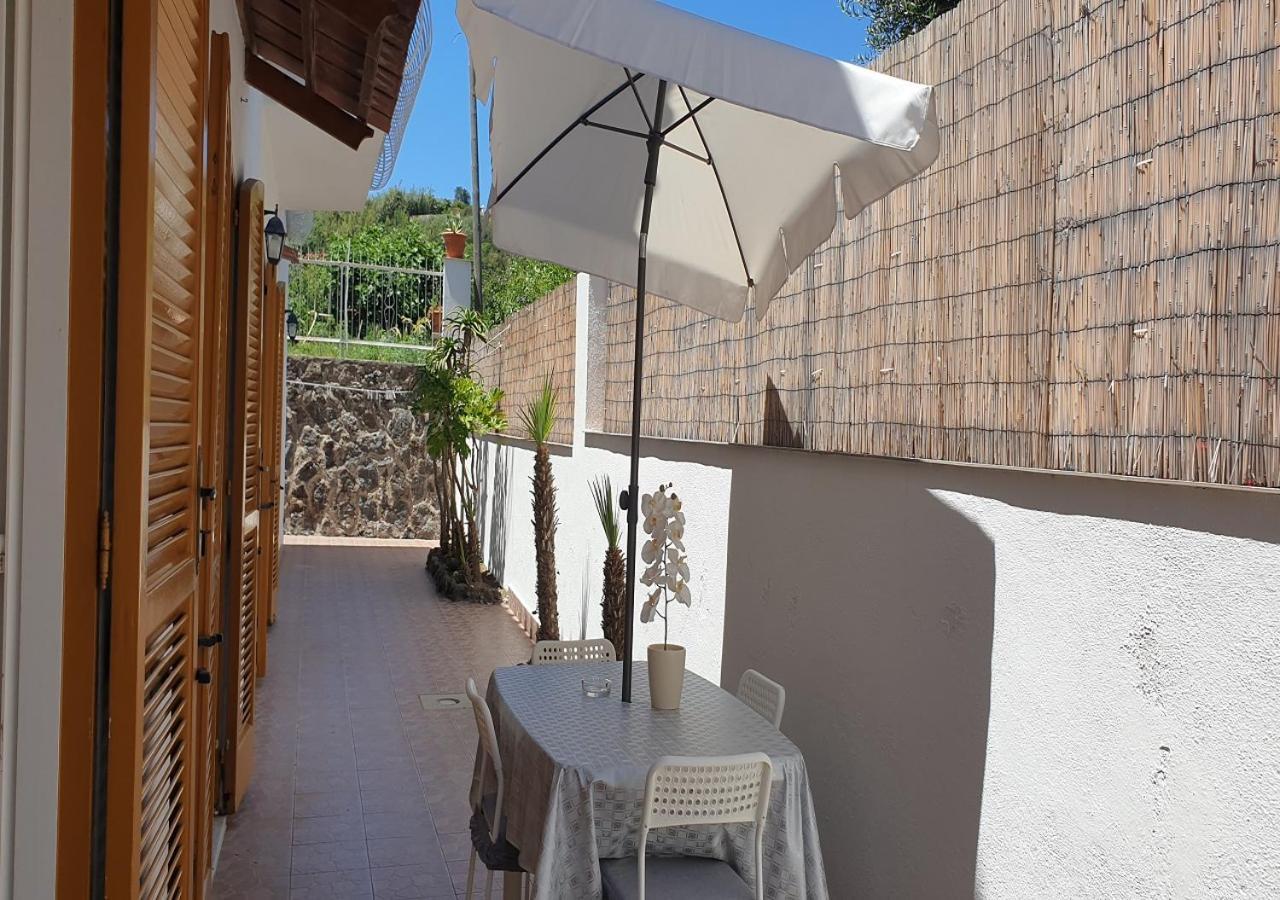 Holiday Apartments Lacco Ameno  ภายนอก รูปภาพ